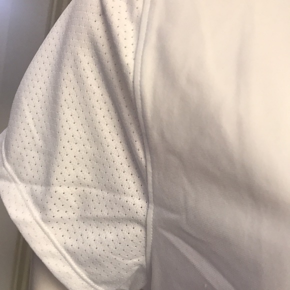 Under Armour Athletic/Athleisure Top, XL, NWT! - Picture 3 of 8